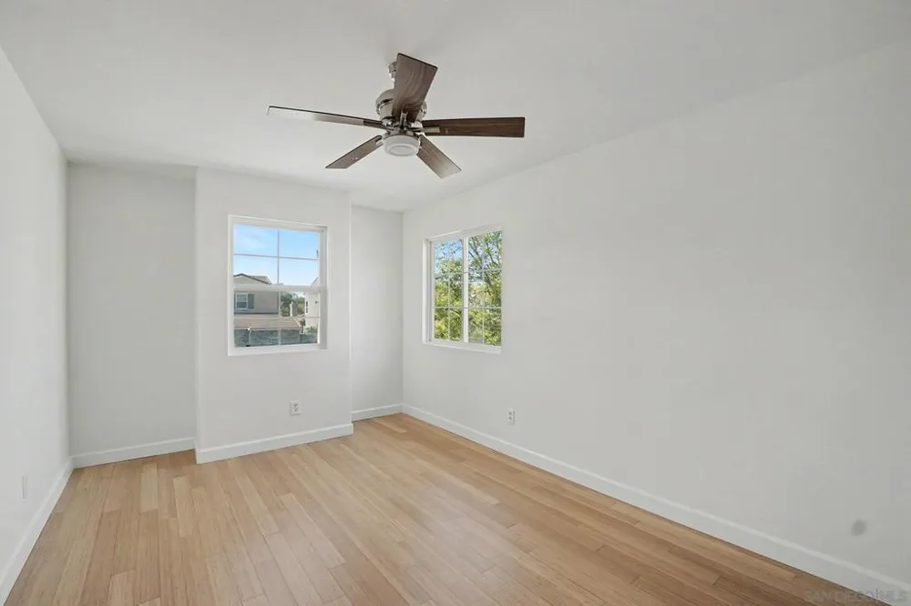 2369 Paseo los Gatos Chula Vista, CA 91914