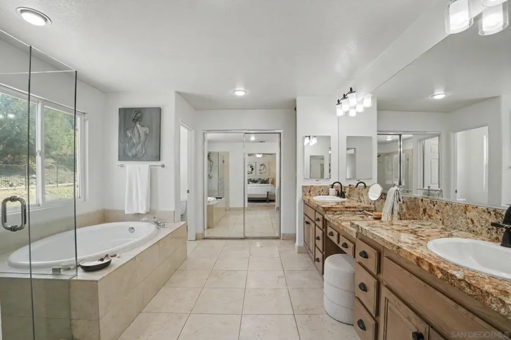 2369 Paseo los Gatos Chula Vista, CA 91914