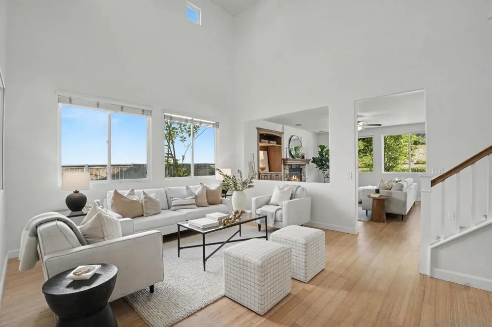 2369 Paseo los Gatos Chula Vista, CA 91914