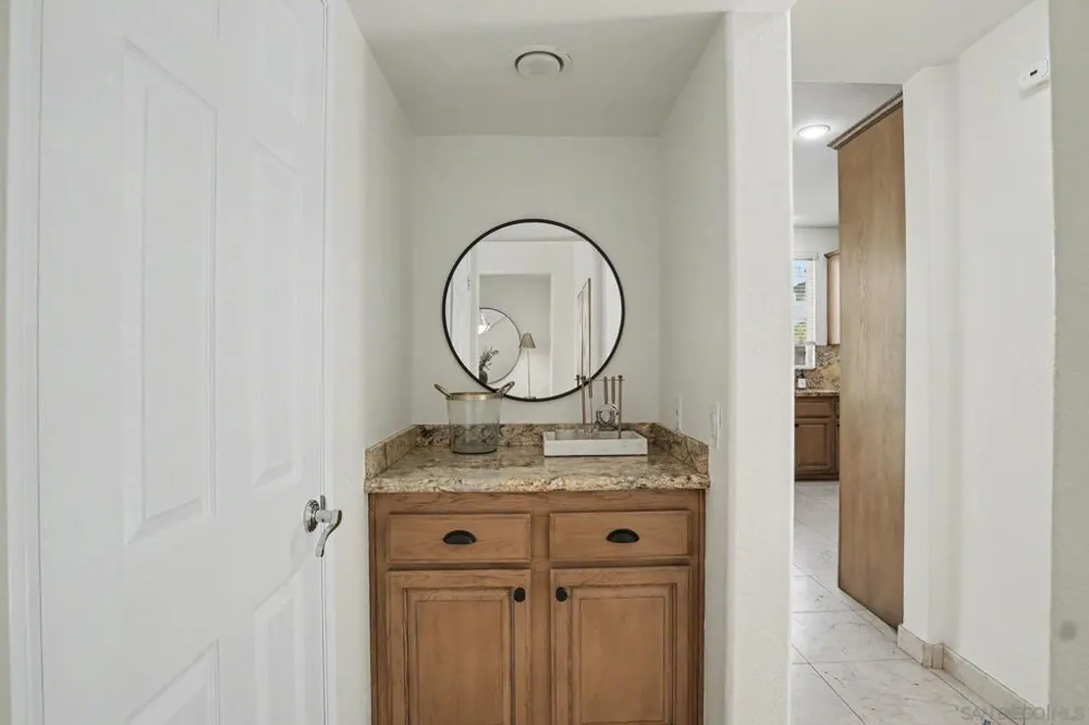 2369 Paseo los Gatos Chula Vista, CA 91914