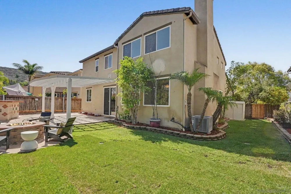 2369 Paseo los Gatos Chula Vista, CA 91914