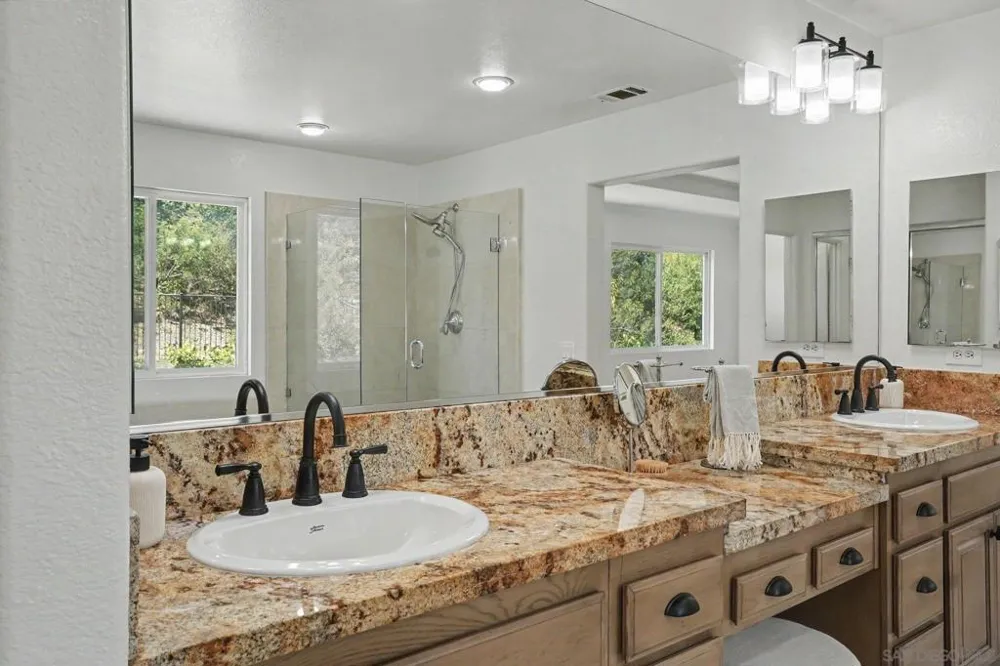 2369 Paseo los Gatos Chula Vista, CA 91914
