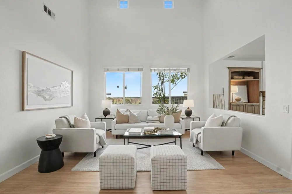 2369 Paseo los Gatos Chula Vista, CA 91914