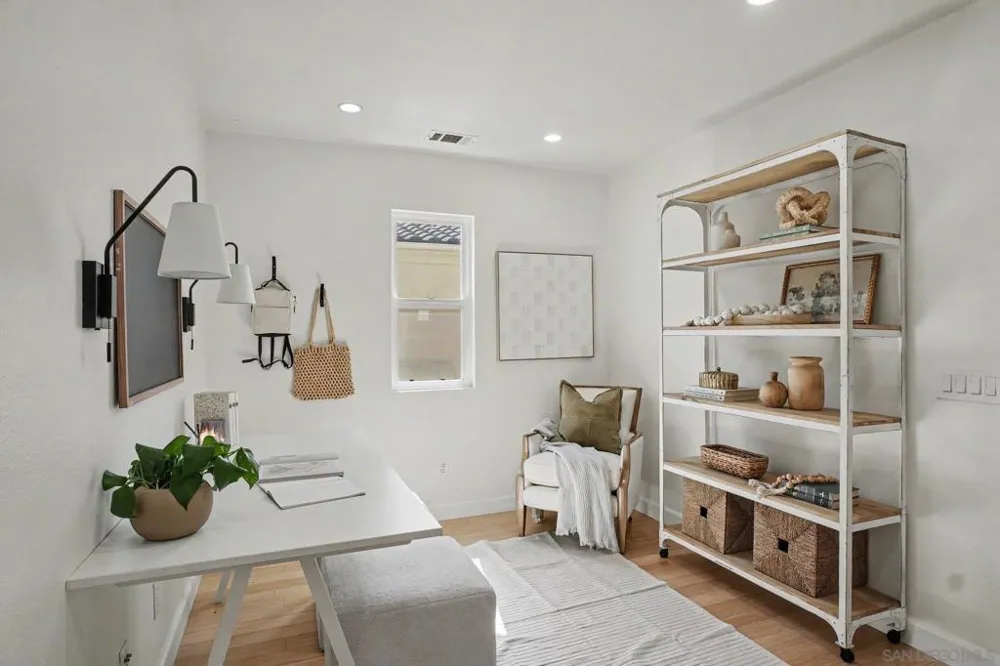2369 Paseo los Gatos Chula Vista, CA 91914