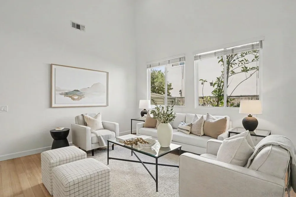 2369 Paseo los Gatos Chula Vista, CA 91914