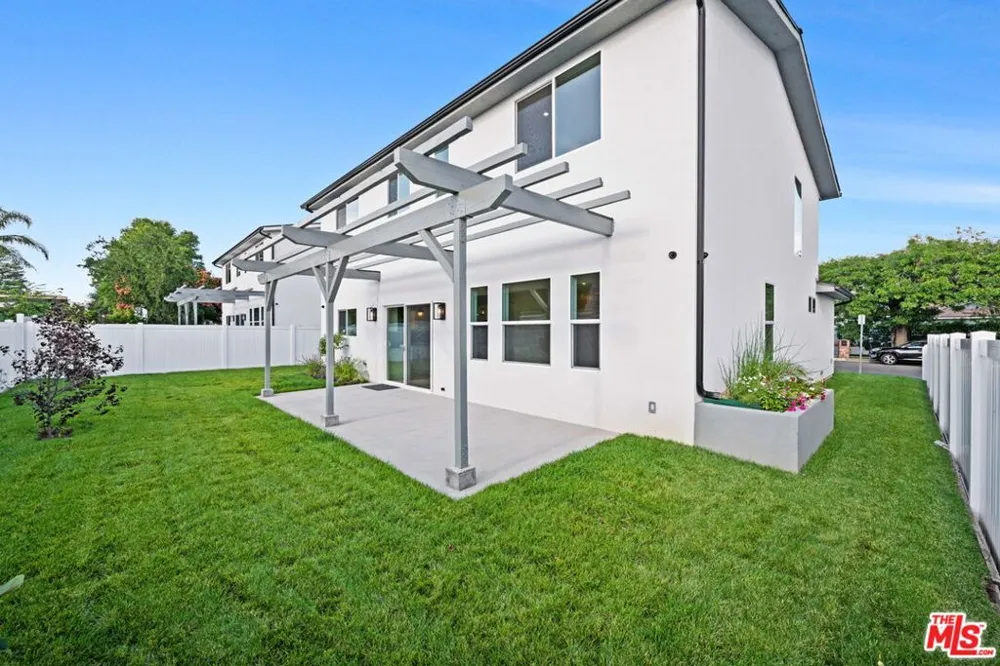 12925 El Dorado Avenue Sylmar, CA 91342