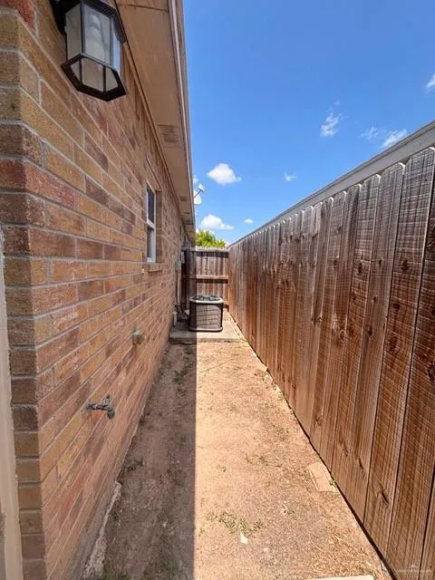 3913 Hawthorne Avenue Edinburg, TX 78539