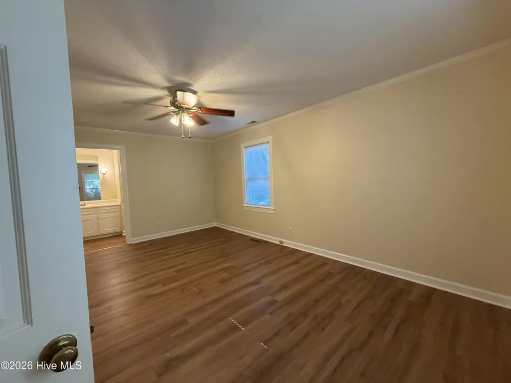 124 Rock Creek Drive S Jacksonville, NC 28540