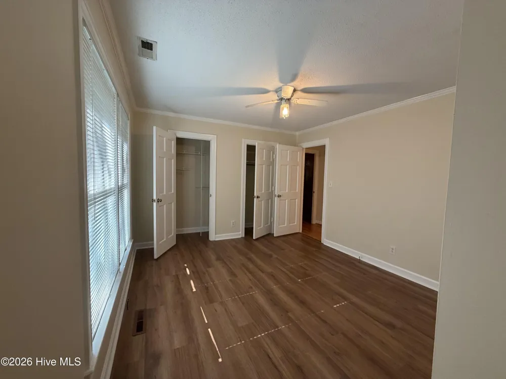 124 Rock Creek Drive S Jacksonville, NC 28540