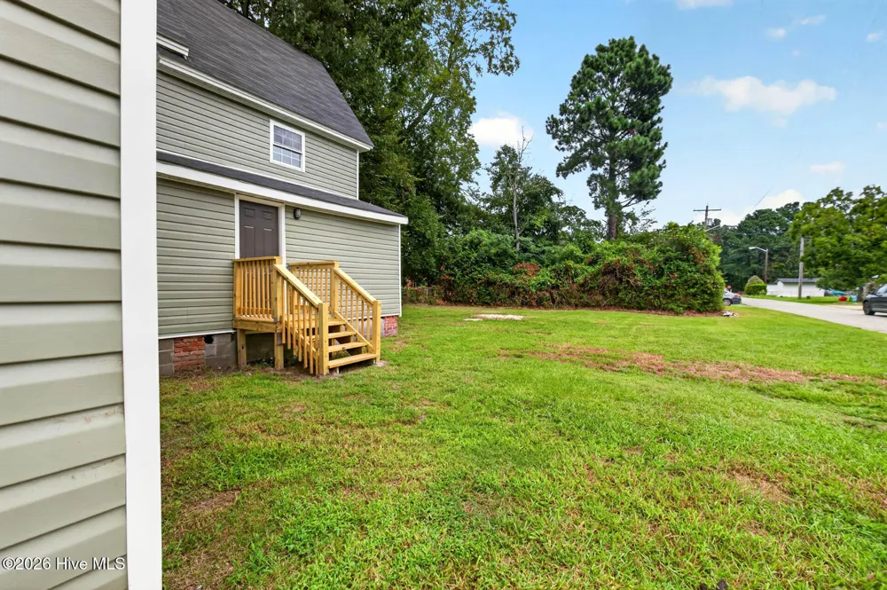 116 E Broad Street Elizabeth City, NC 27909