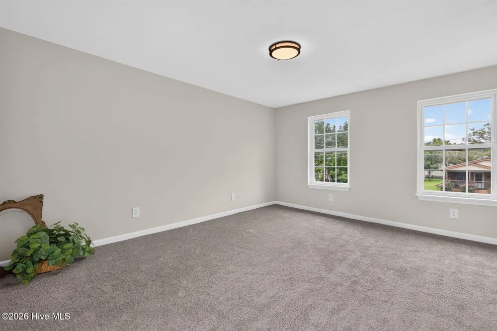 116 E Broad Street Elizabeth City, NC 27909