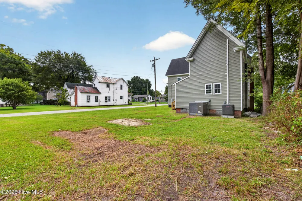 116 E Broad Street Elizabeth City, NC 27909