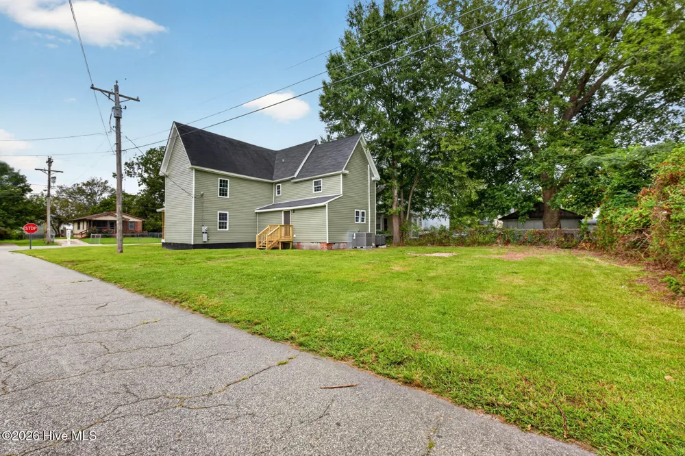 116 E Broad Street Elizabeth City, NC 27909