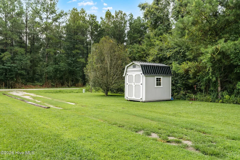 270 Bull Tail Road Wallace, NC 28466