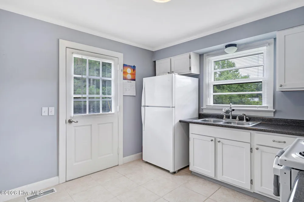 270 Bull Tail Road Wallace, NC 28466