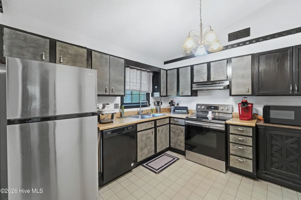 118 Hunting Green Drive Jacksonville, NC 28546