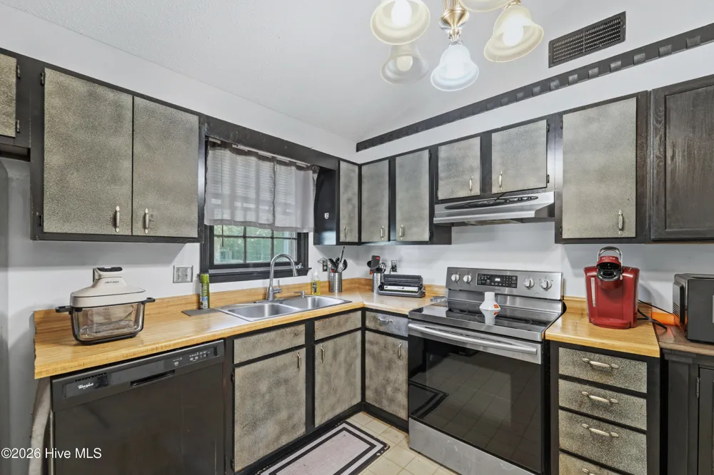 118 Hunting Green Drive Jacksonville, NC 28546