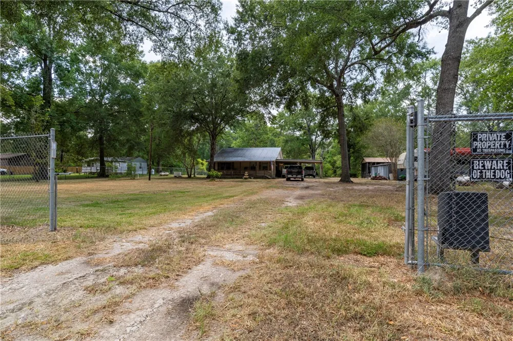 846 Bentwood Bend Livingston, TX 77351