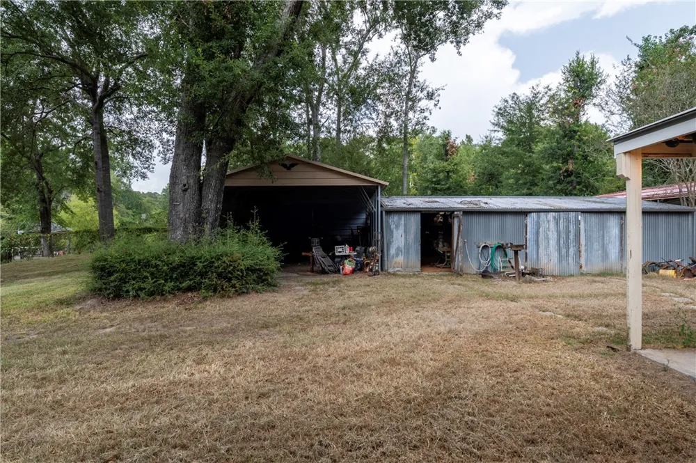 846 Bentwood Bend Livingston, TX 77351