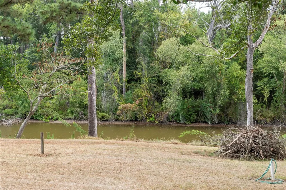 846 Bentwood Bend Livingston, TX 77351