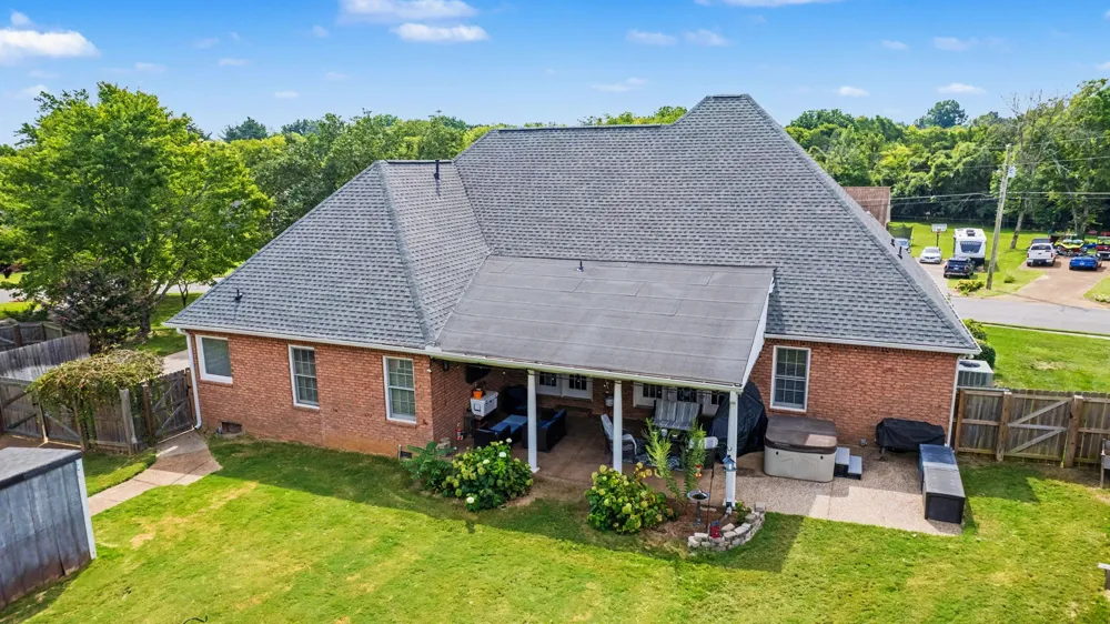 1205 WOODVALE DRIVE Mount Juliet, TN 37122