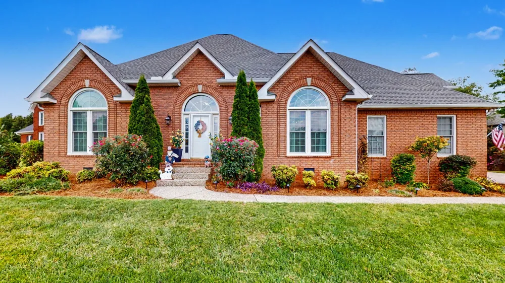 1205 WOODVALE DRIVE Mount Juliet, TN 37122