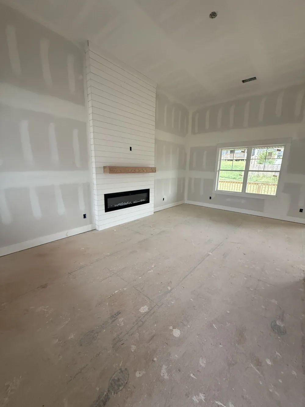 363 Cardinal Creek Clarksville, TN 37040