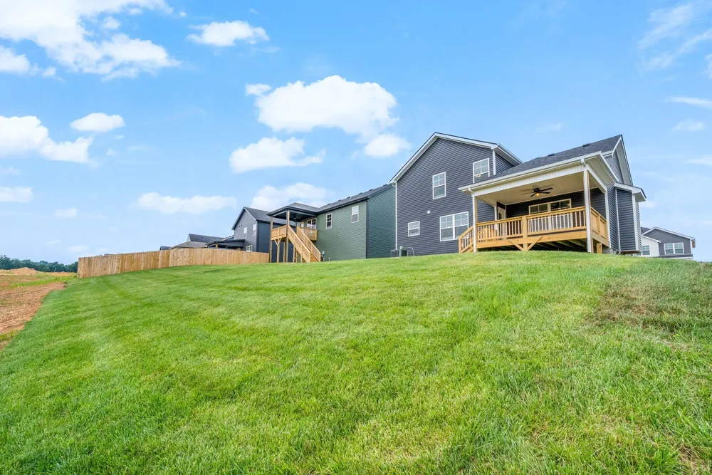363 Cardinal Creek Clarksville, TN 37040