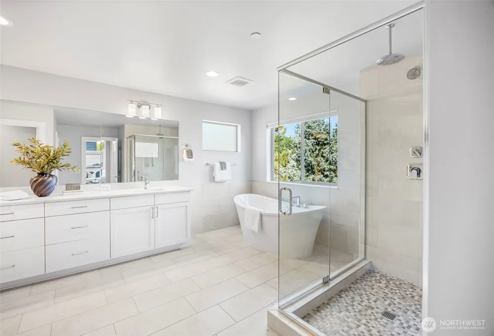 16022 124th Court NE Woodinville, WA 98072