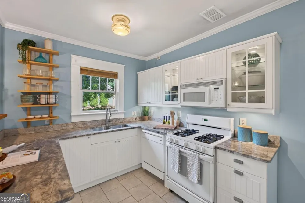 1701 Neely AVE East Point, GA 30344