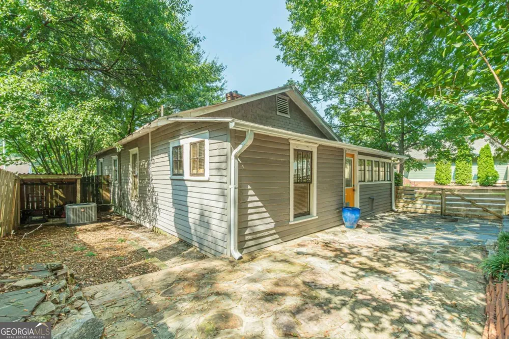 1701 Neely AVE East Point, GA 30344