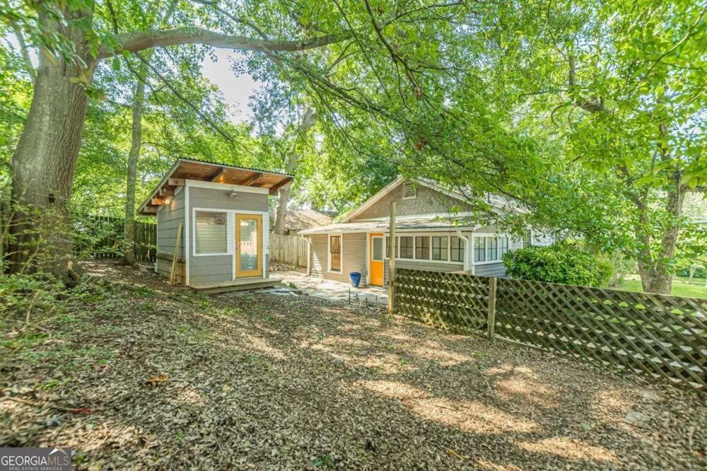 1701 Neely AVE East Point, GA 30344