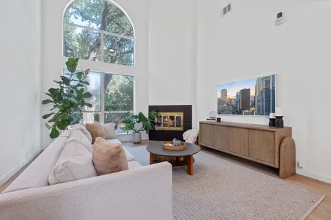 17813 Box Canyon Terrace
