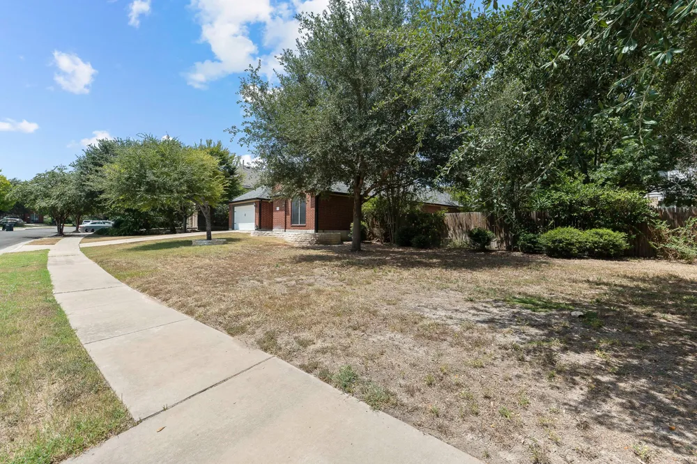 352 Sweet Gum Kyle, TX 78640