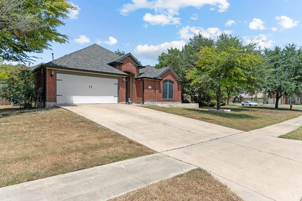 352 Sweet Gum Kyle, TX 78640