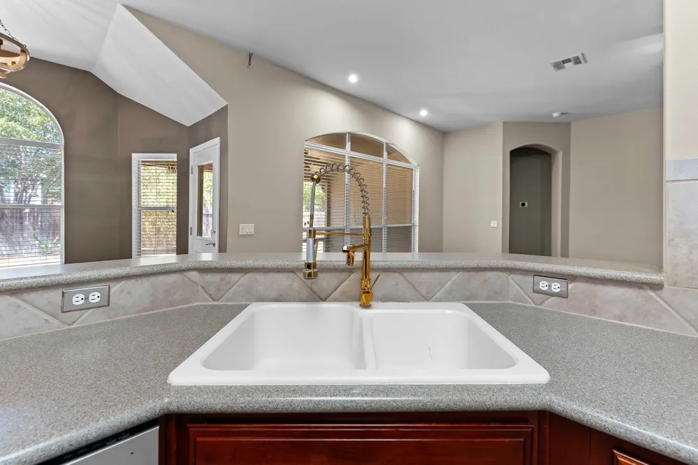 352 Sweet Gum Kyle, TX 78640