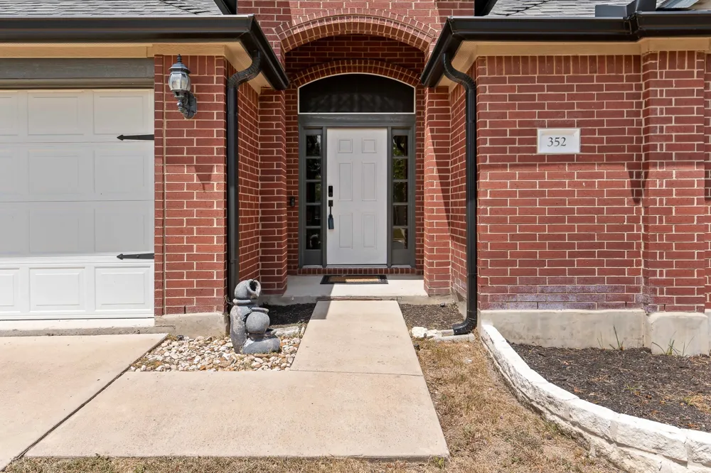 352 Sweet Gum Kyle, TX 78640