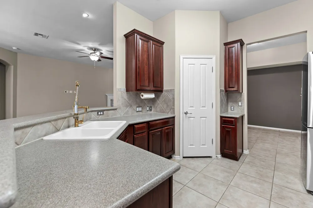 352 Sweet Gum Kyle, TX 78640