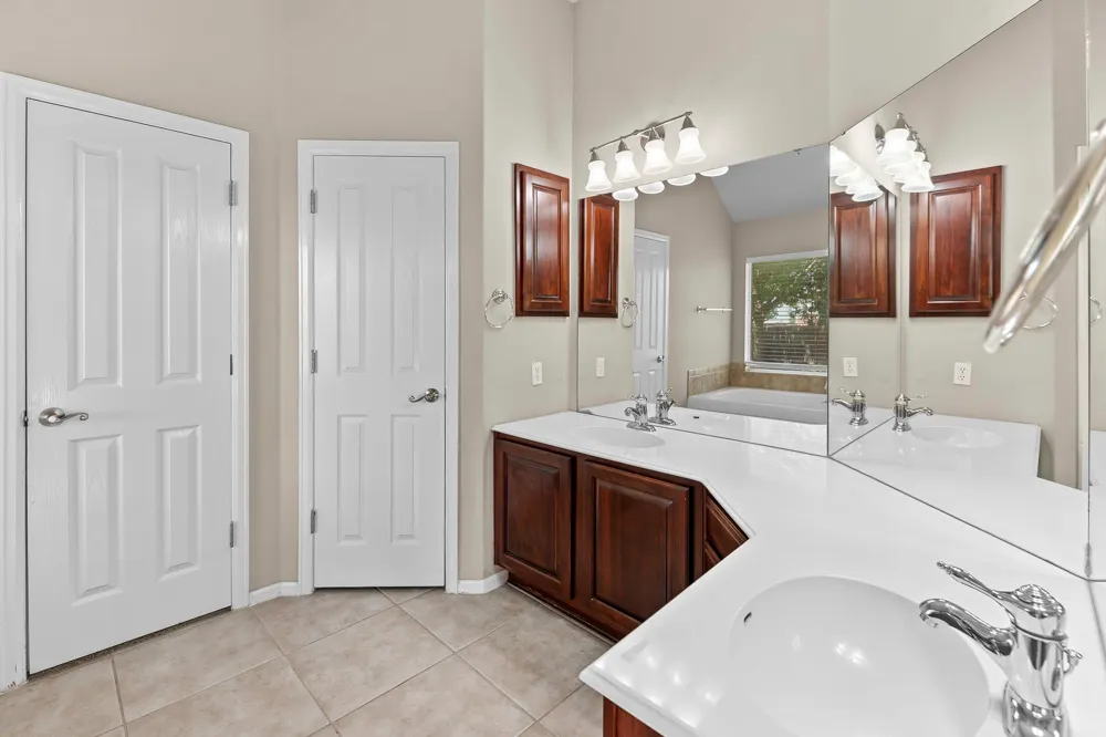 352 Sweet Gum Kyle, TX 78640