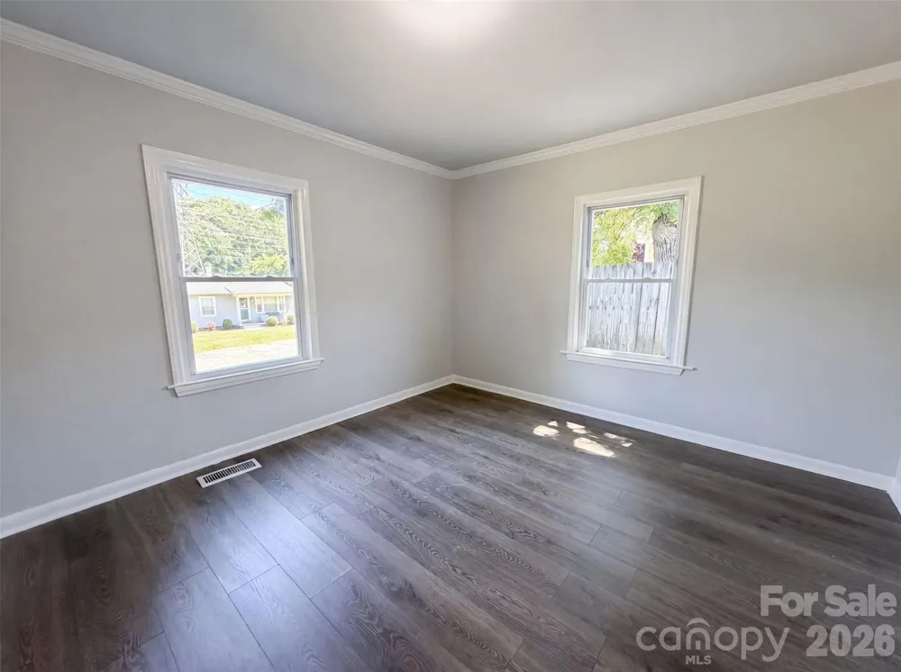 123 E Farmview Street Gastonia, NC 28054