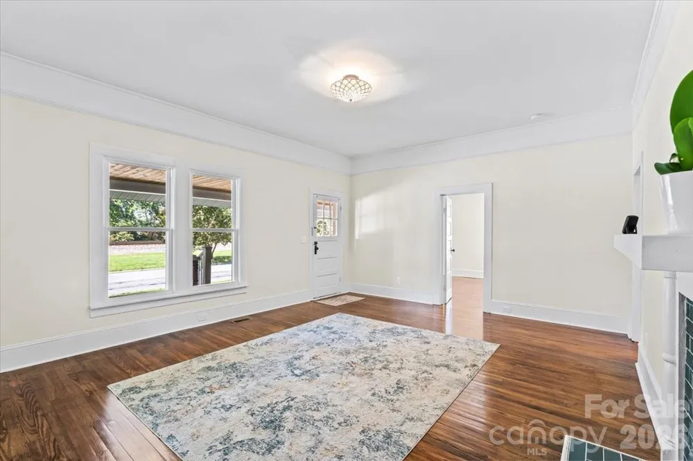 317 S Ridge Avenue Kannapolis, NC 28083