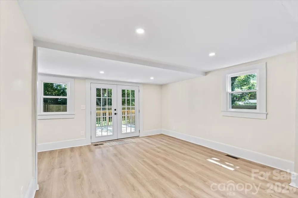 317 S Ridge Avenue Kannapolis, NC 28083