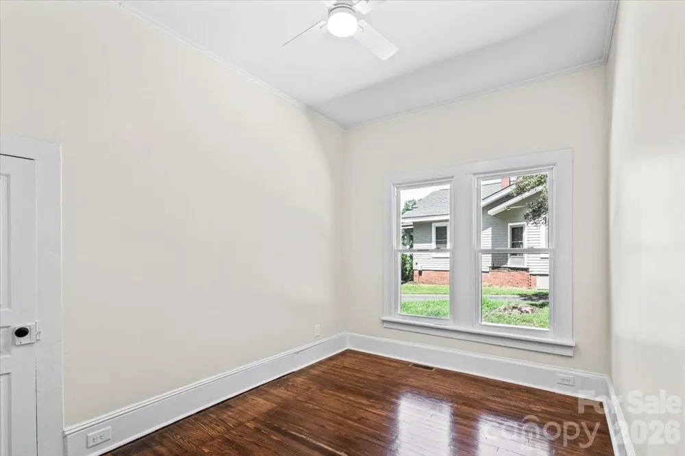 317 S Ridge Avenue Kannapolis, NC 28083