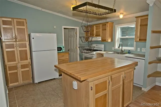 2077 Medicine Bow Overlook Crestone, CO 81131