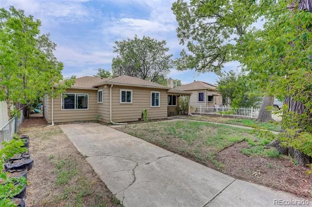 1664 Ironton Street Aurora, CO 80010