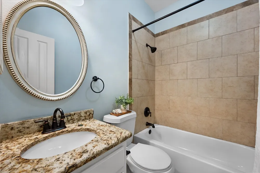 1815 Lakes Edge Boulevard Mansfield, TX 76063