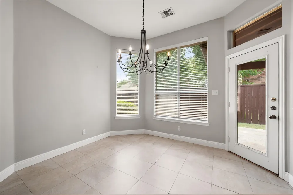1815 Lakes Edge Boulevard Mansfield, TX 76063