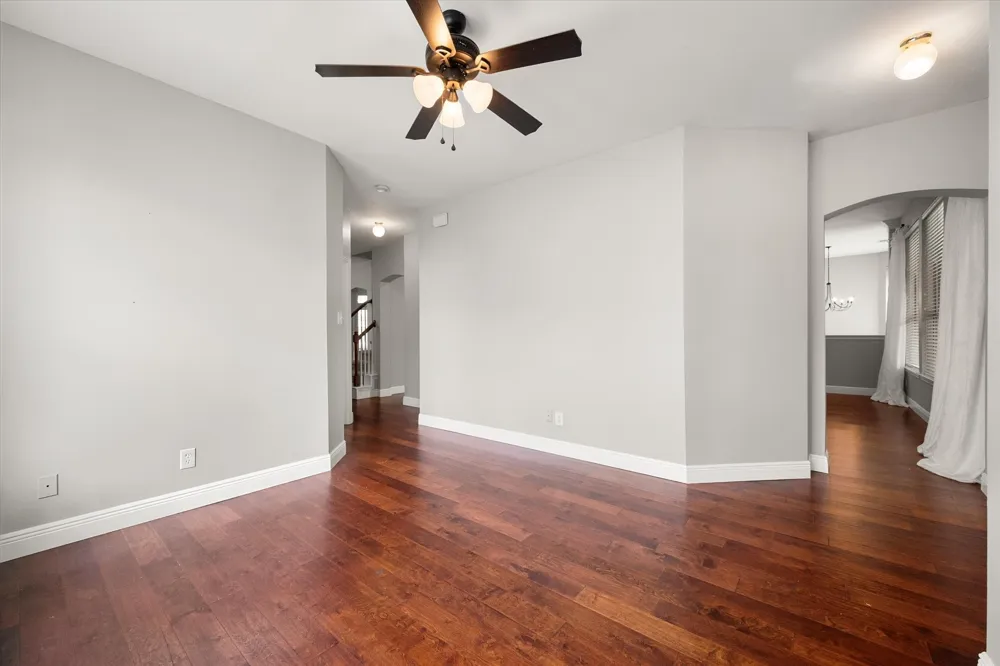 1815 Lakes Edge Boulevard Mansfield, TX 76063