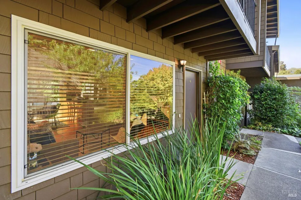 1411 Casa Buena Drive ##36 Corte Madera, CA 94925