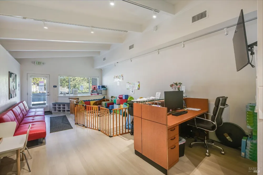 4162 Redwood Highway San Rafael, CA 94903